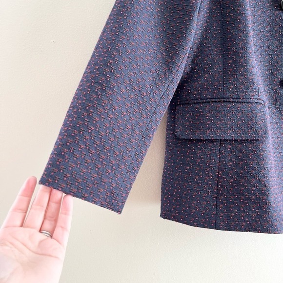 Ann‎ Taylor Textured Cotton Blend Blazer Three Buttons in Navy Blue, Size 12P - Picture 6 of 9